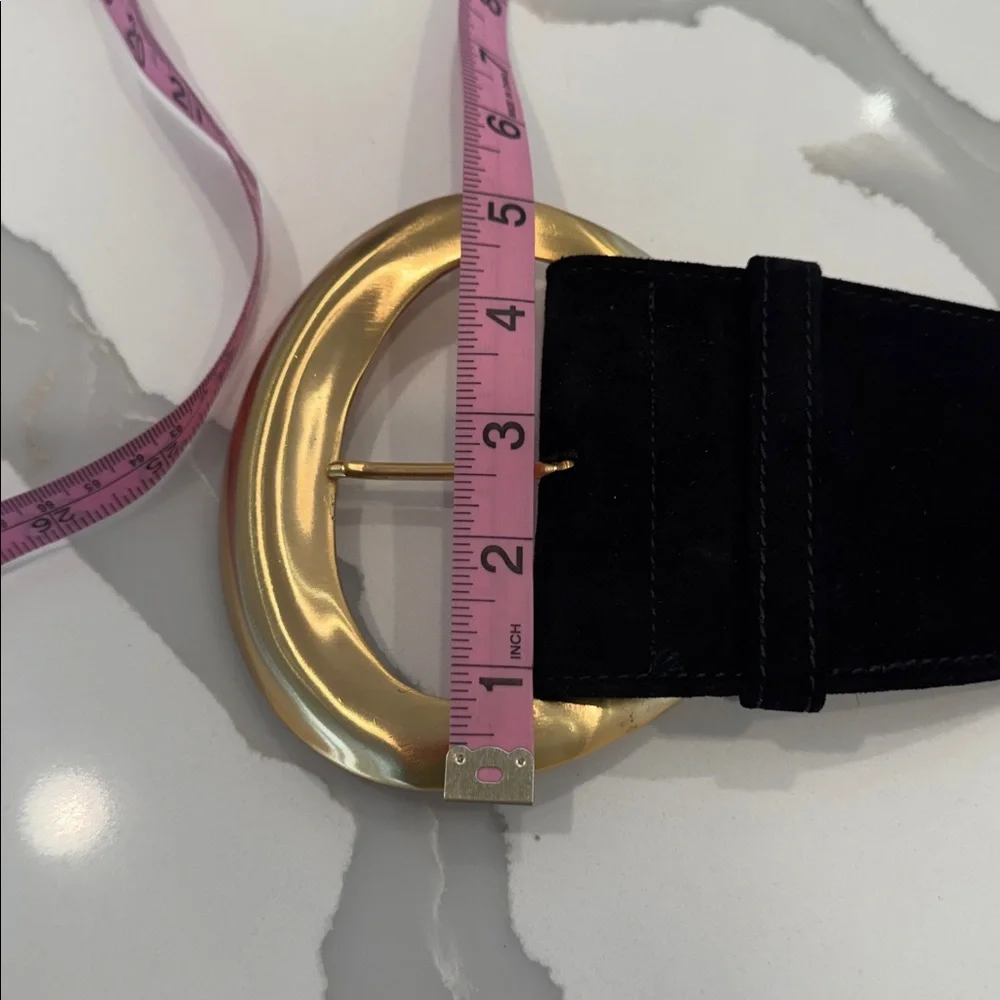 Vintage Donna Karan wide black suede belt with a large gold-tone buckle - Picture 10 of 12